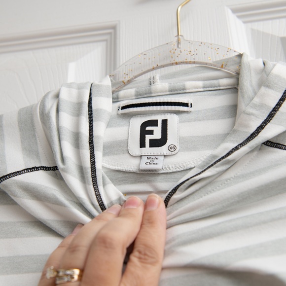 Foot Joy FJ Ladies Pullover Hoodie Gray and White Striped Size XS - SO SOFT! - Picture 5 of 6